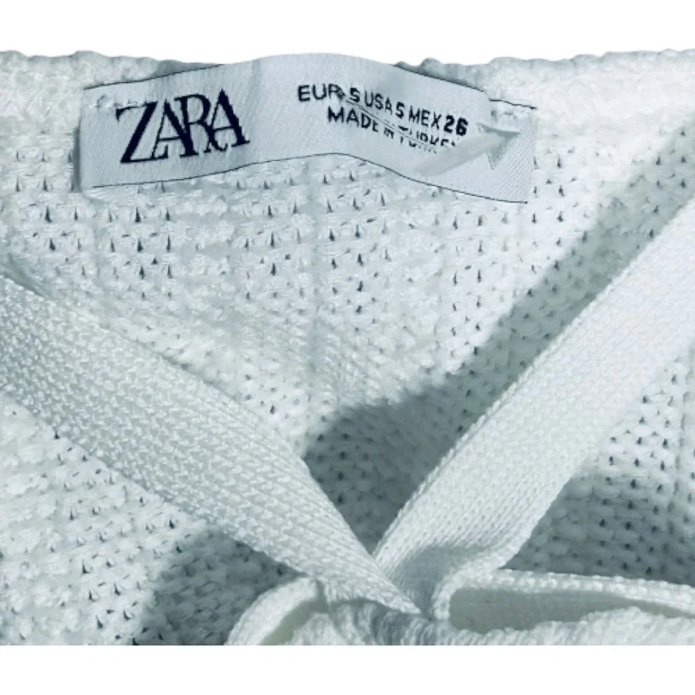 3/$20 ZARA white cable knit halter style strappy crop tank top‎
